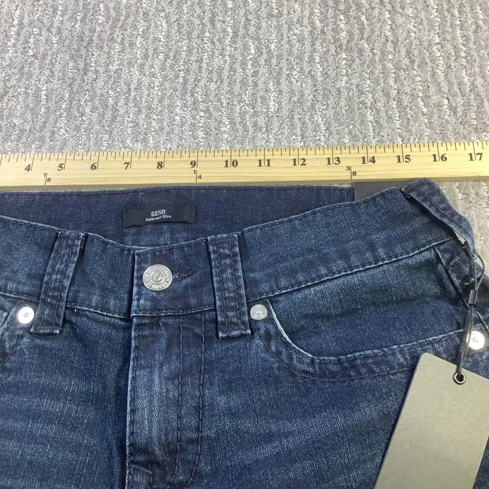 True Religion Geno Flap Big T Relaxed‎ Slim Jeans Mens 30 x 32 (Actual 30 x 31)